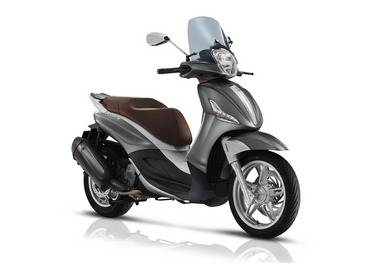 5 Scooters You Should Drive In 2020 (Piaggio Beverly) - According to the prestigious US economic newspaper Forbes