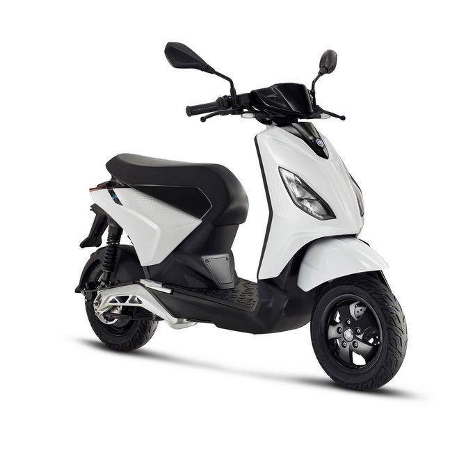 Special Offer Piaggio 1 Active Electric Scooter - White - Only one available