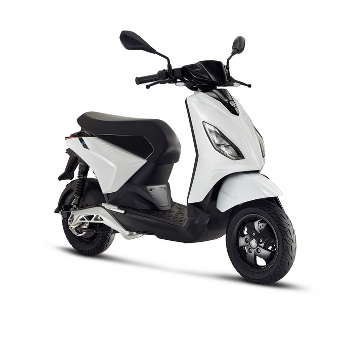 Piaggio 1 Active Electric Scooter